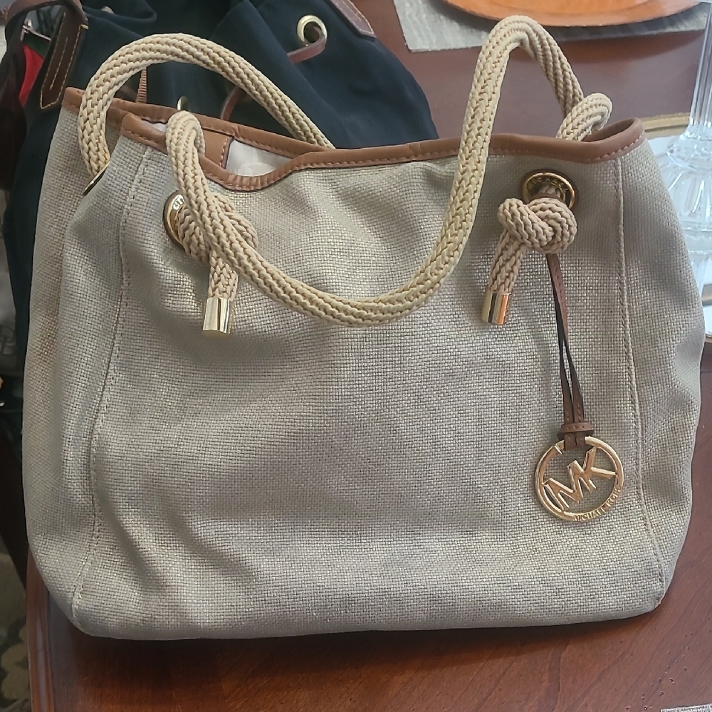 Michael Kors Tan and Brown Shoulder Bag